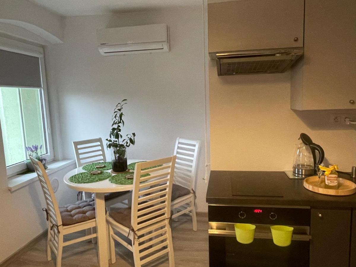 Apartament Oliwia Apartman Jelenia Góra Kültér fotó