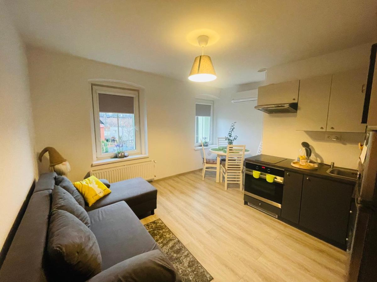 Apartament Oliwia Apartman Jelenia Góra Kültér fotó