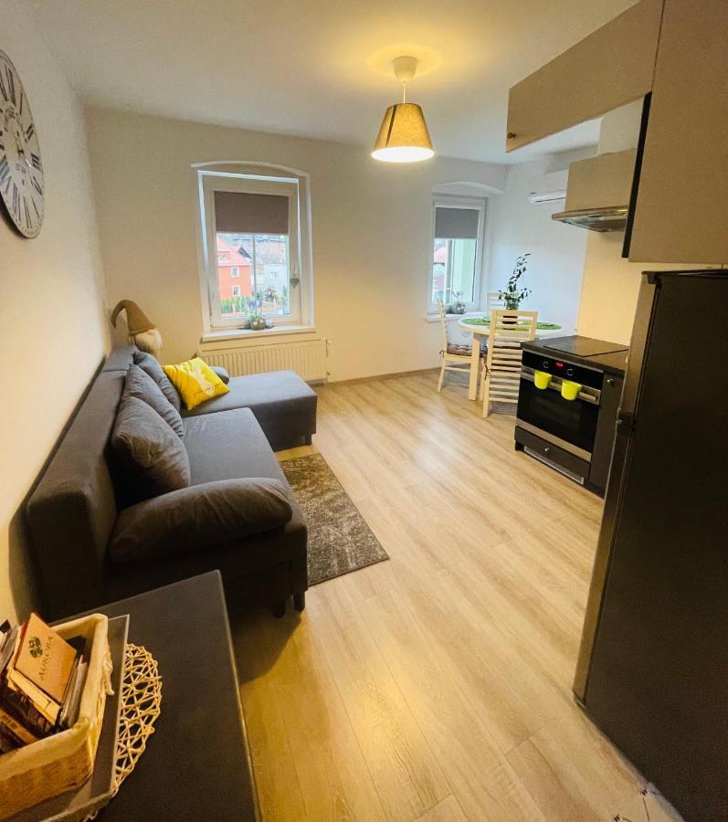 Apartament Oliwia Apartman Jelenia Góra Kültér fotó